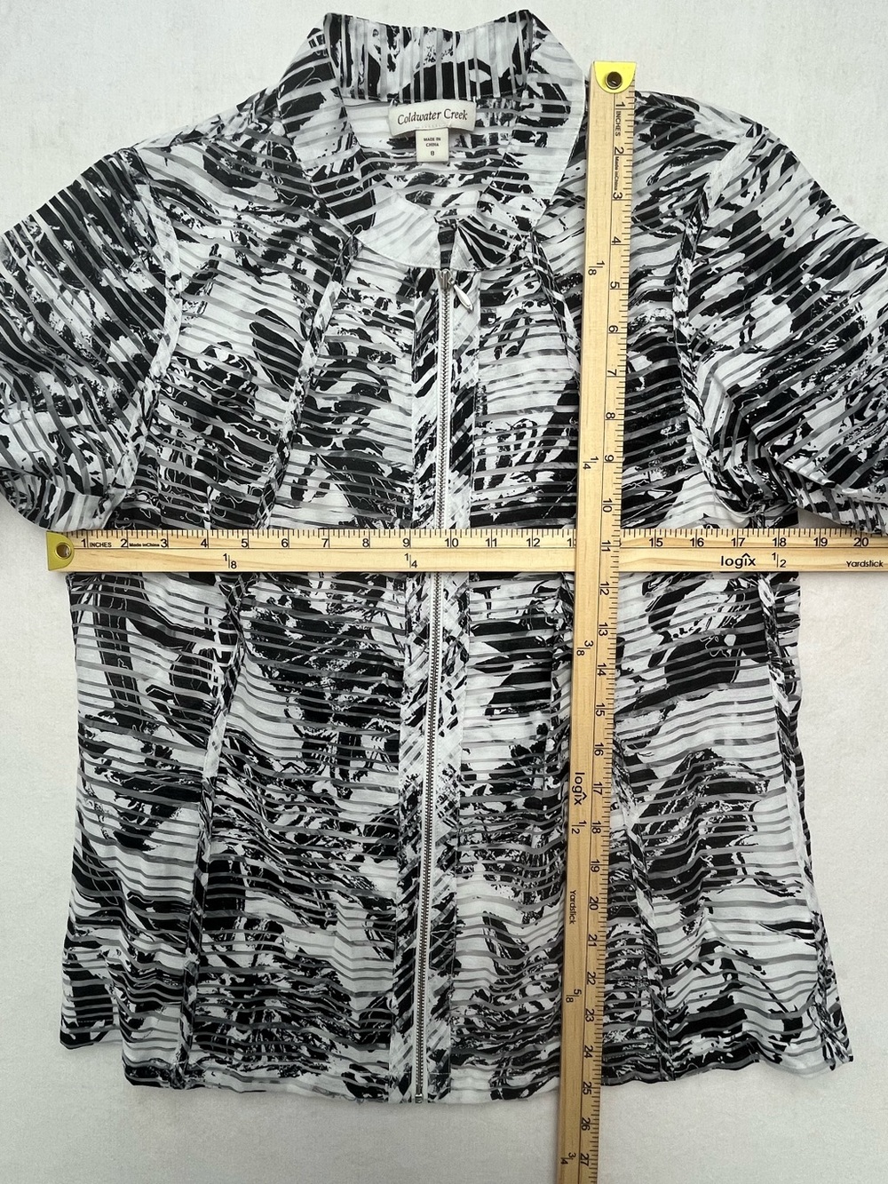 Coldwater Creek Black White Abstract Floral Sheer Zip Front Jacket Blouse Size 8 - Picture 7 of 7